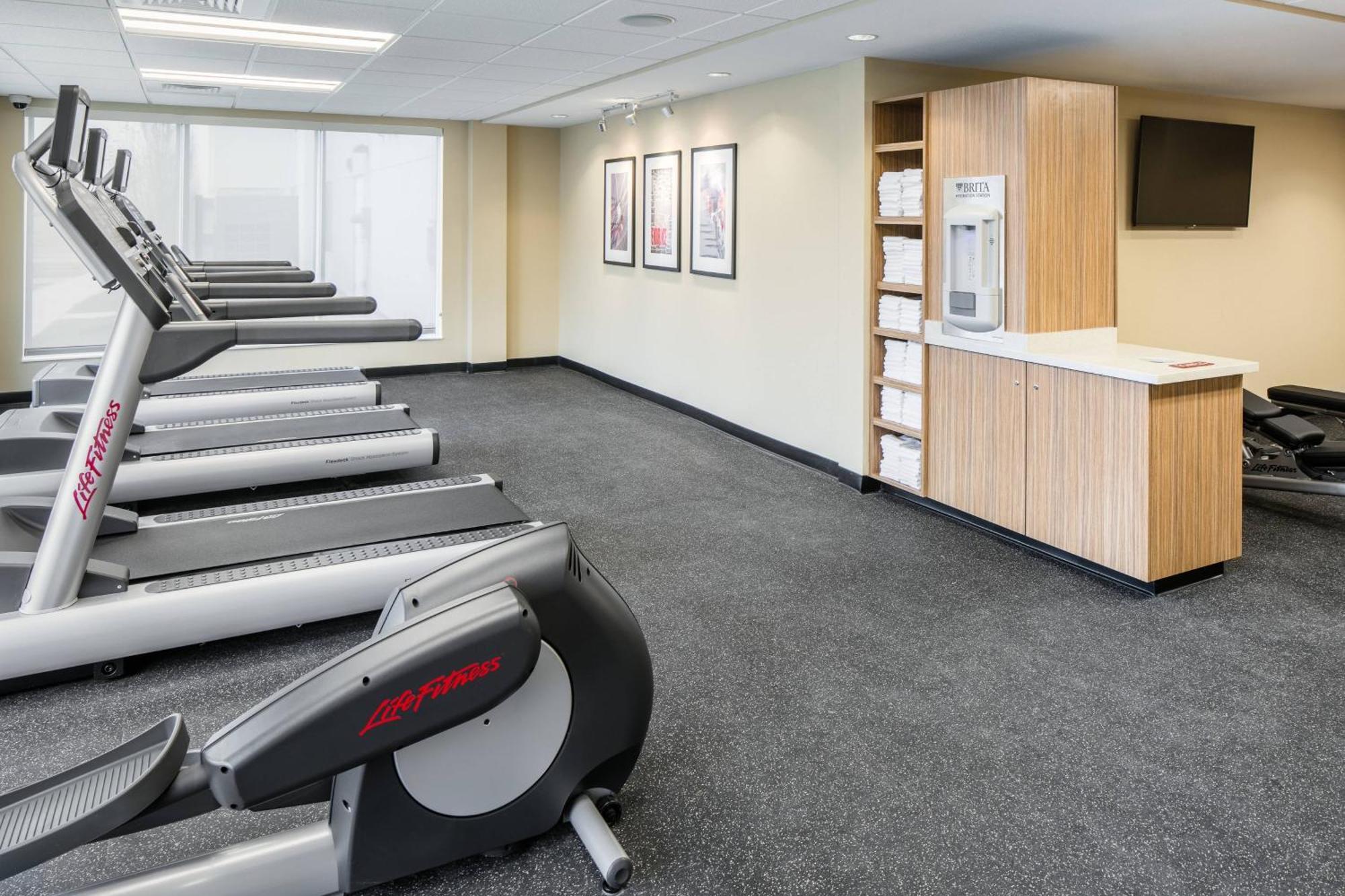 Towneplace Suites By Marriott Kansas City Airport Luaran gambar