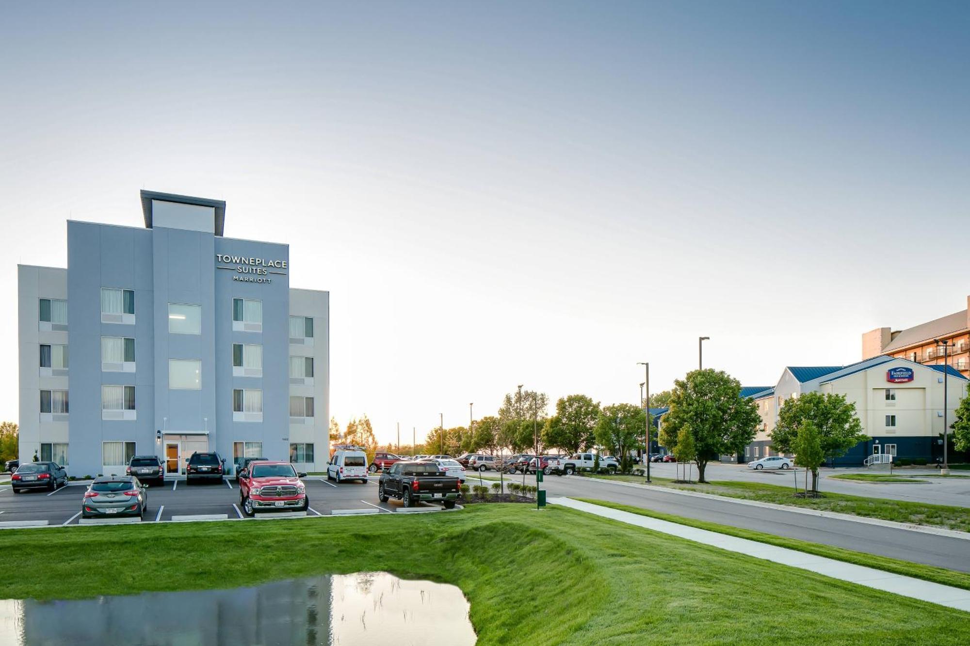 Towneplace Suites By Marriott Kansas City Airport Luaran gambar